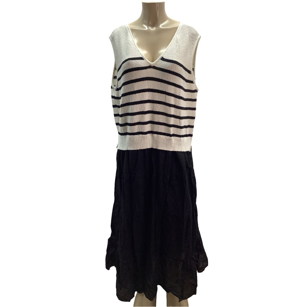 Occasions Size 3X Striped Black and White Sleeveless Maxi Dress. New With Tags.